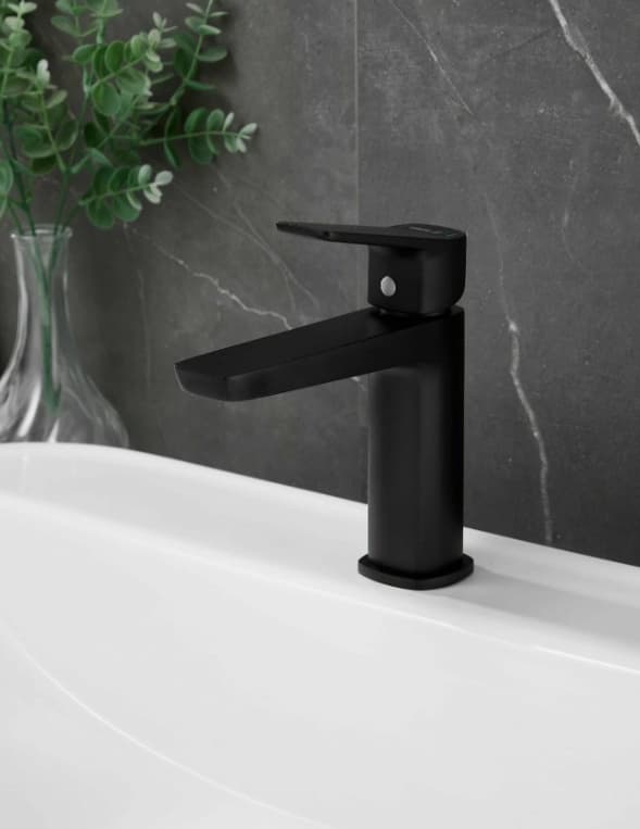 Смеситель Belz White House BELZ B10715-7, латунь, цвет черный