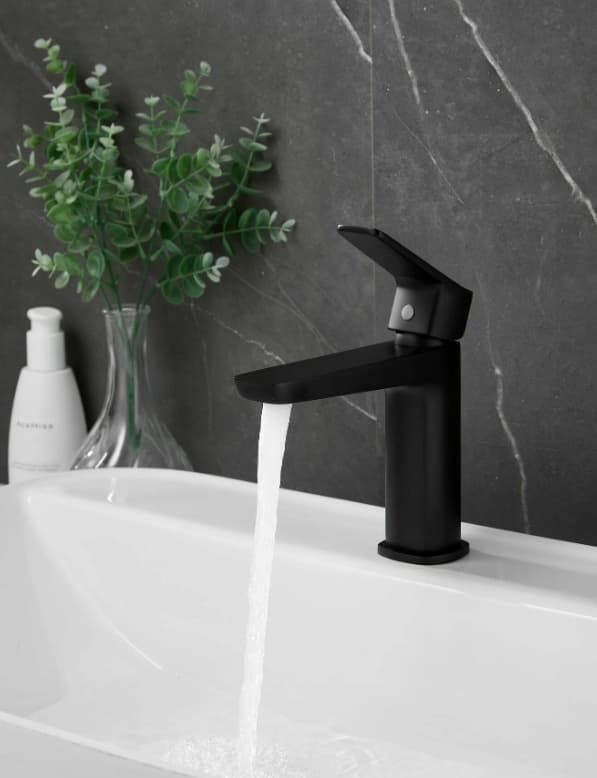 Смеситель Belz White House BELZ B10715-7, латунь, цвет черный