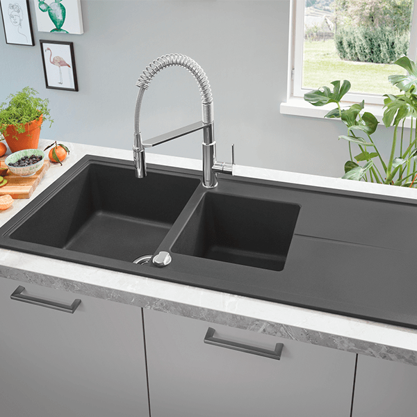 Мойка K400, композитная, с 1,5 чашей и крылом, 1160х500, черный гранит Grohe 31643AP0